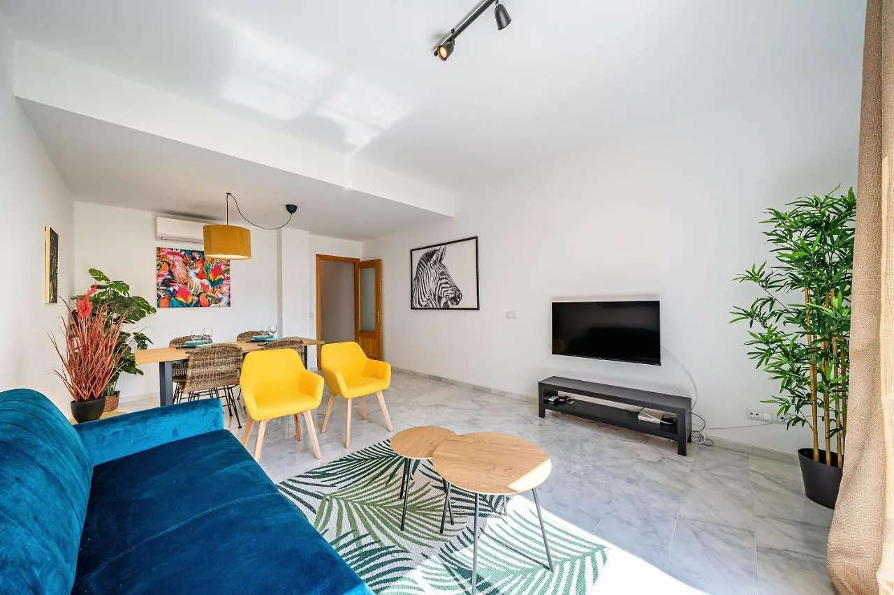 Heart Location & Parking Apartment Malaga